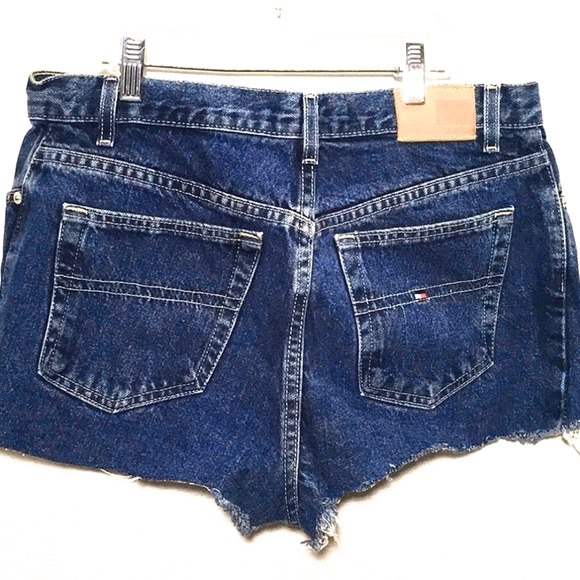10 VINTAGE SUPER HIGH WAISTED CHEEKY RAW CUT DENIM SHORTS - Picture 2 of 8